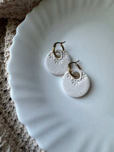 Hazel, in Ivory
