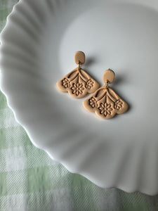 Floral Fans, in Butter