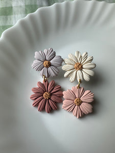 Neutral Flower Field