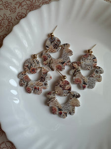 Taylor, in Grandma Floral